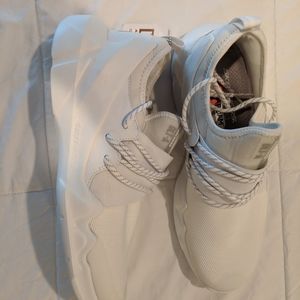 Skechers size 10 - Brand new